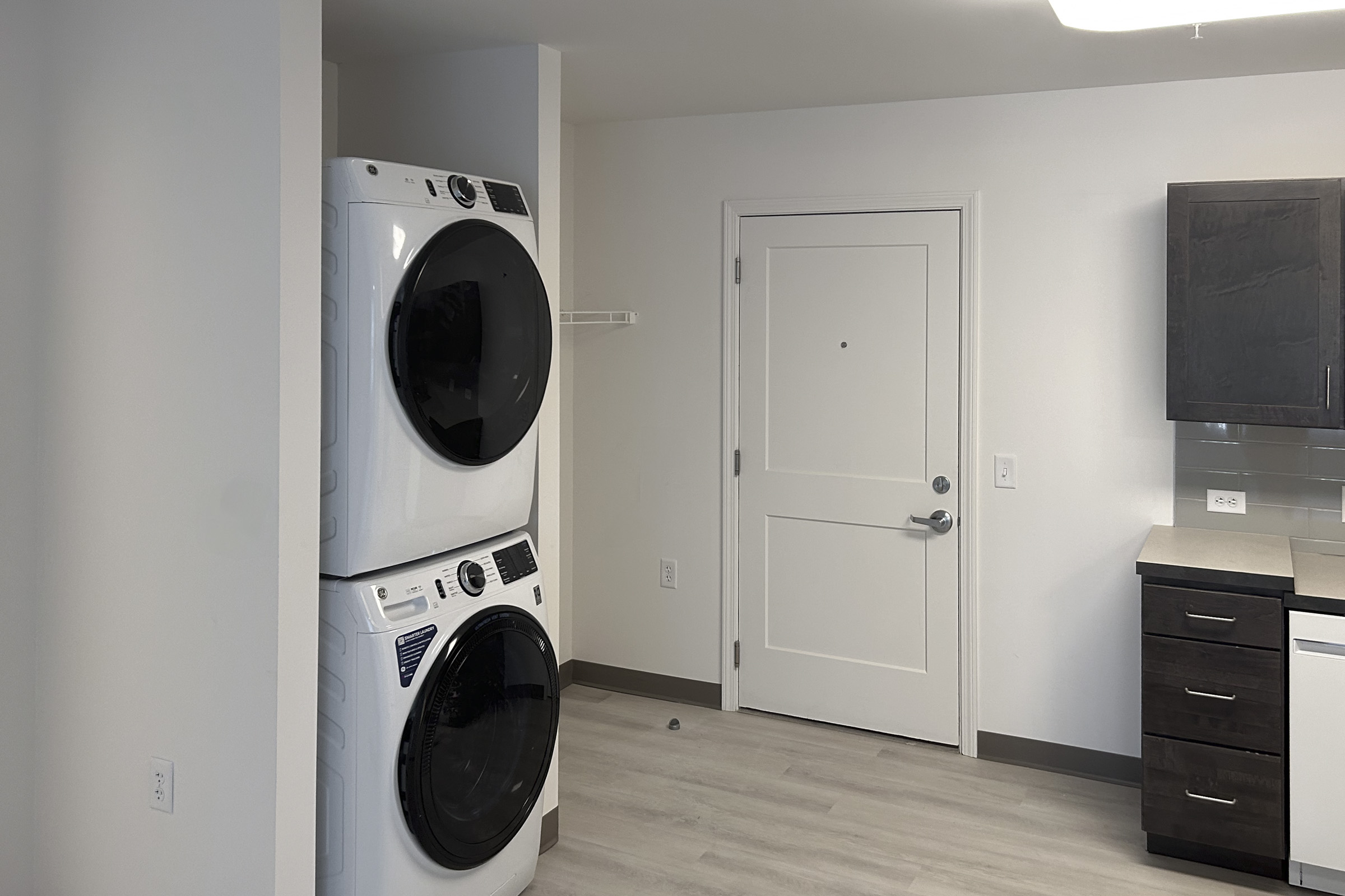 Legends 1 bedroom, laundry